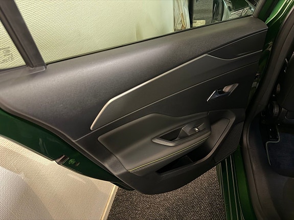 Peugeot 308 20 of 22