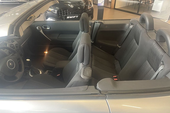Renault Megane 8 of 12