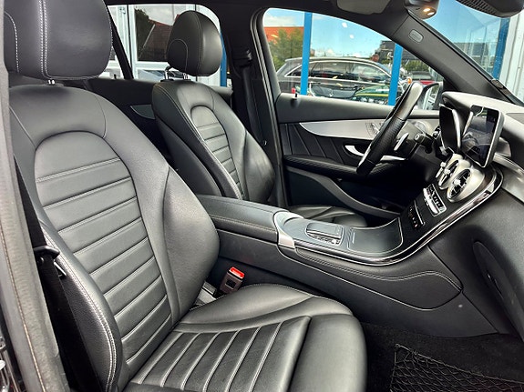 Mercedes-Benz GLC300 d 9 of 14