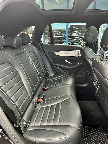 Mercedes-Benz GLC300 d 10 of 14