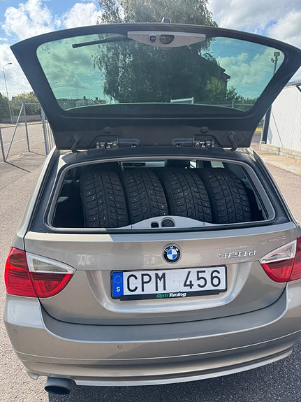BMW 320d 5 of 6