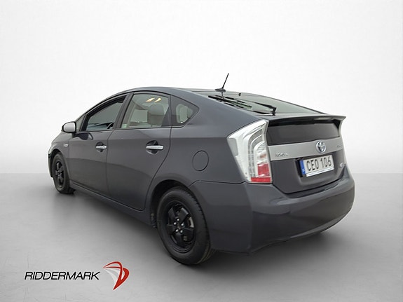 Toyota Prius Plug-in Hybrid 5 of 30