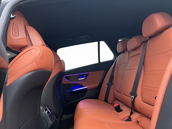 Mercedes-Benz C300 18 of 30