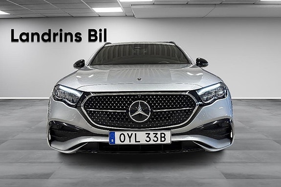 Mercedes-Benz E300 de 2 of 19