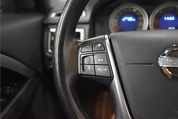 Volvo XC70 10 of 24