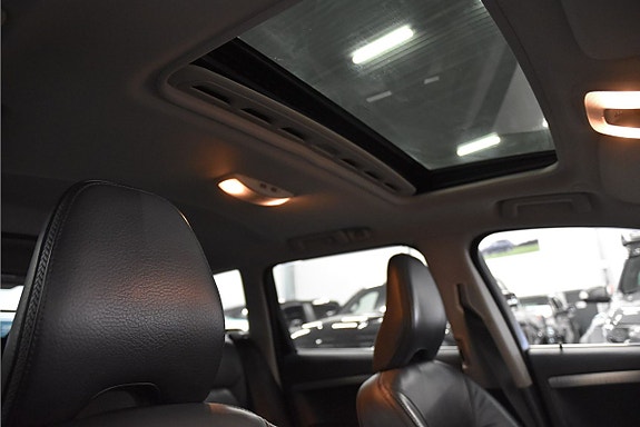 Volvo XC70 13 of 24