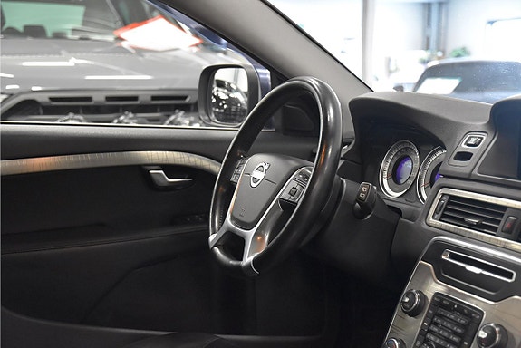 Volvo XC70 8 of 24