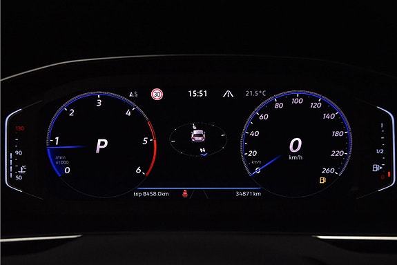 Volkswagen Passat Alltrack 15 of 22