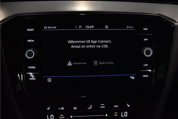Volkswagen Passat Alltrack 19 of 22
