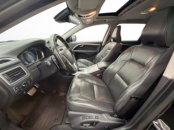 Volvo XC70 13 of 30