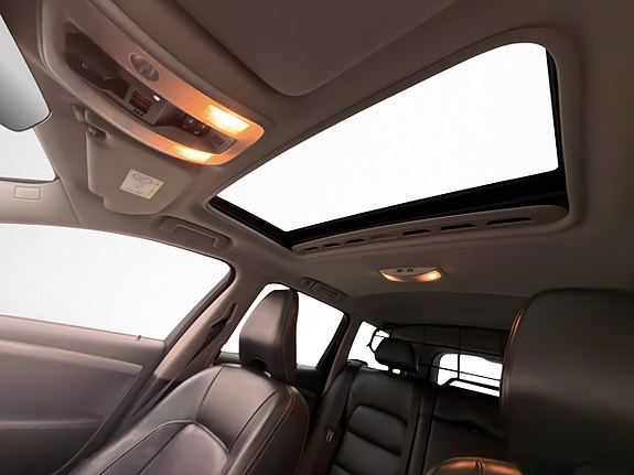 Volvo XC70 12 of 30