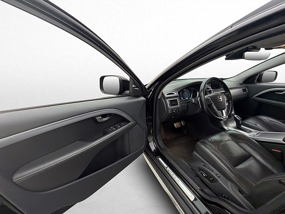 Volvo XC70 11 of 30