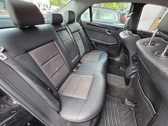 Mercedes-Benz E220 10 of 14