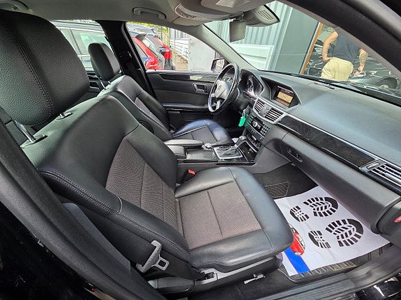 Mercedes-Benz E220 8 of 14
