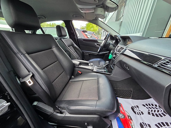 Mercedes-Benz E220 9 of 14
