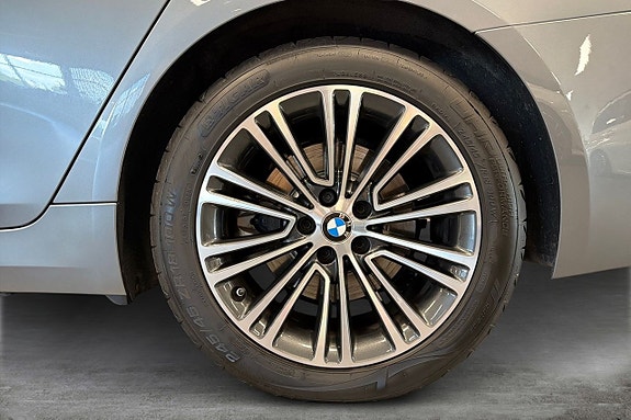 BMW 520d 15 of 18