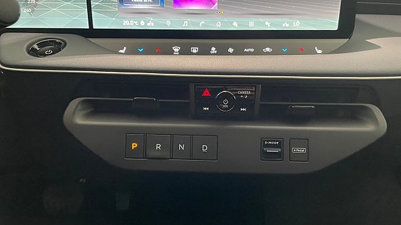 Nissan Leaf 10 of 15