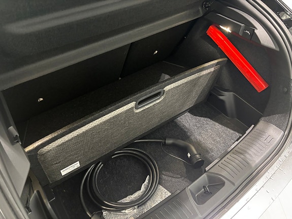 Nissan Leaf 14 of 15