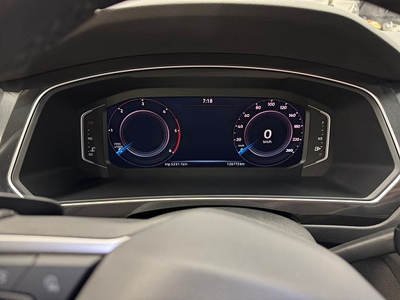 Volkswagen Tiguan 10 of 21