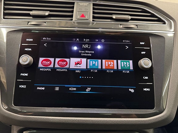 Volkswagen Tiguan 12 of 21