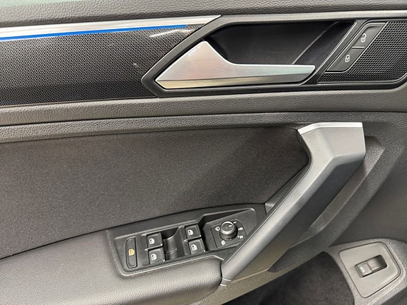Volkswagen Tiguan 14 of 21