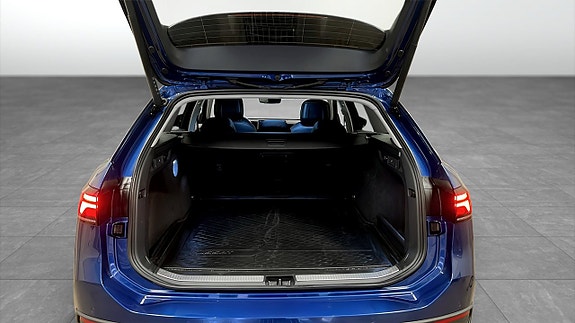 Volkswagen Passat 12 of 24