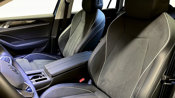 Volkswagen Passat 8 of 24