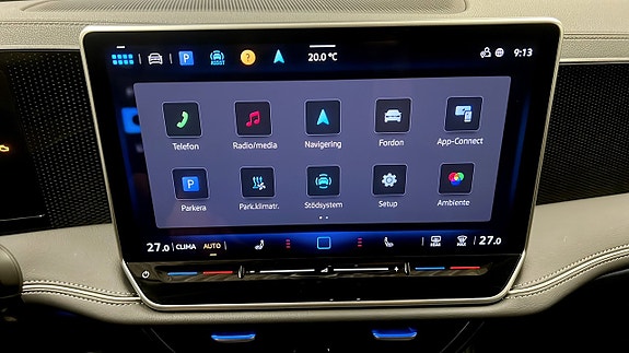 Volkswagen Passat 9 of 24