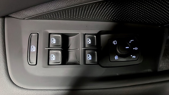 Volkswagen Passat 22 of 24