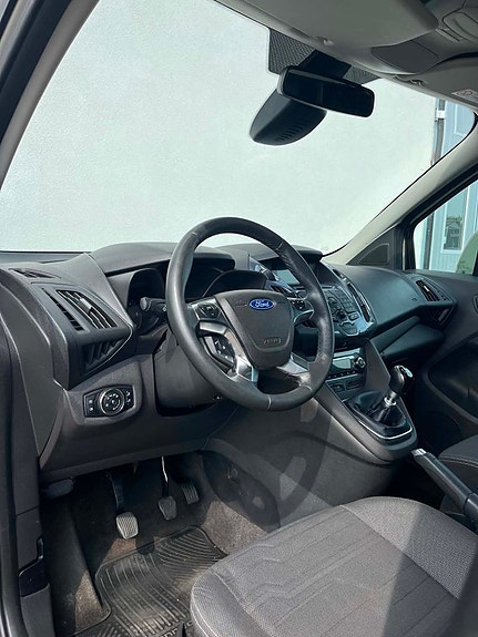 Ford Connect Tourneo 5 of 24