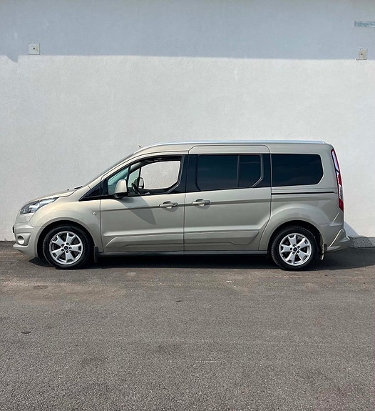 Ford Connect Tourneo 3 of 24