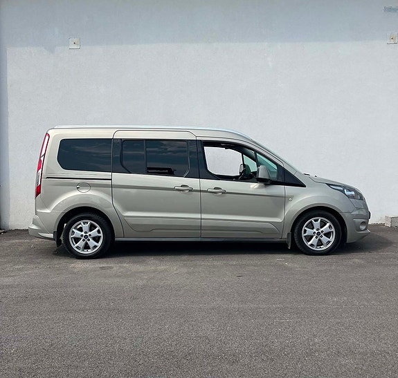 Ford Connect Tourneo 15 of 24
