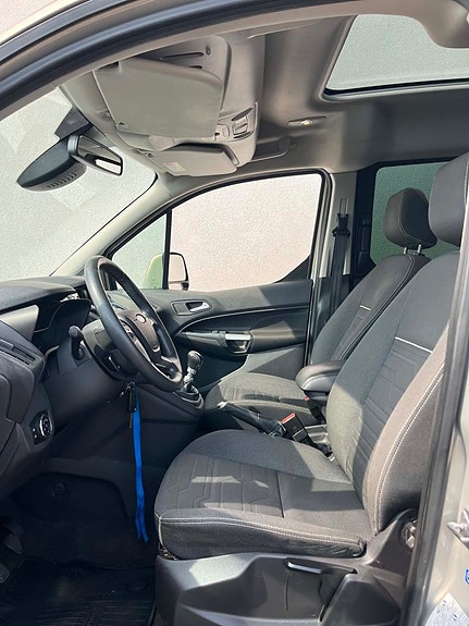 Ford Connect Tourneo 7 of 24