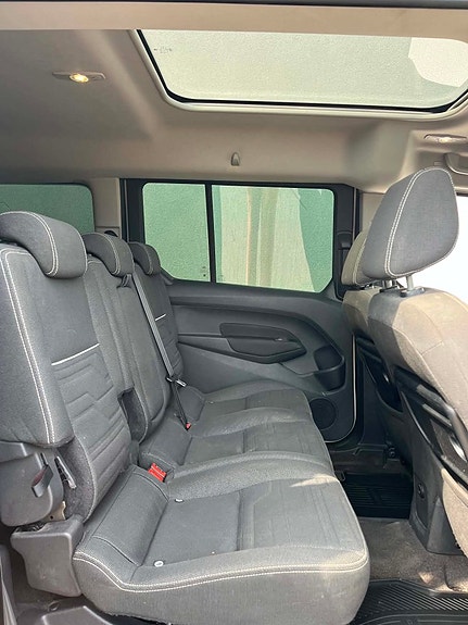 Ford Connect Tourneo 18 of 24