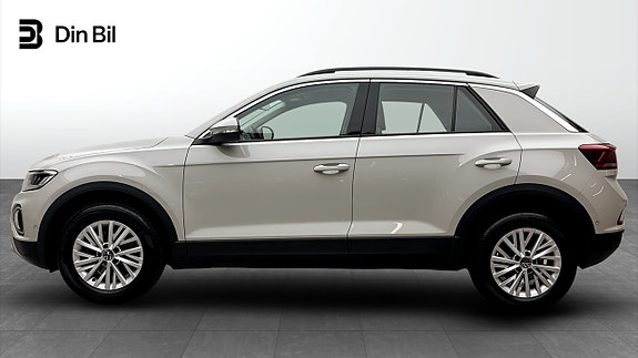 Volkswagen T-Roc 2 of 12