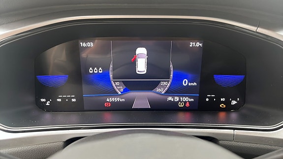 Volkswagen T-Roc 9 of 12