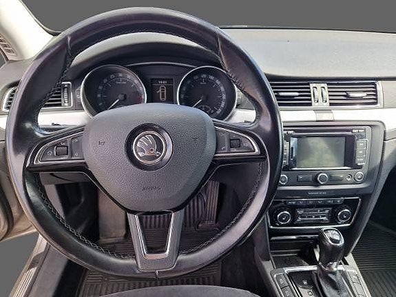 Skoda Superb 10 of 12