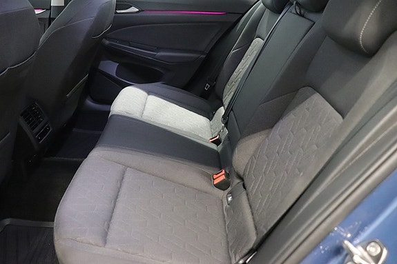 Volkswagen Golf VIII 8 of 10