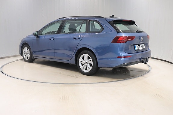 Volkswagen Golf VIII 6 of 10