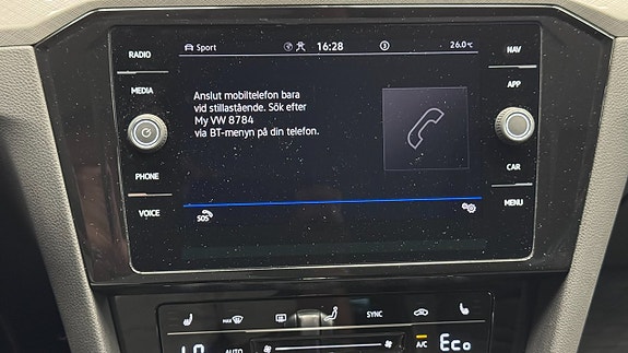 Volkswagen Passat 15 of 22