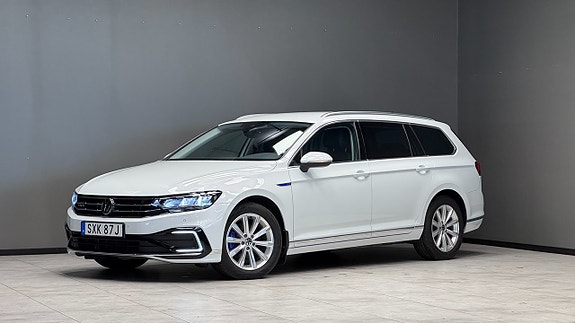Volkswagen Passat 16 of 22