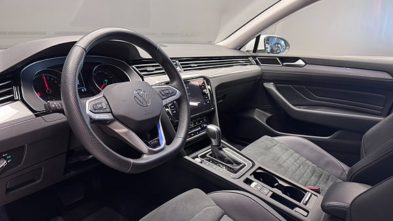 Volkswagen Passat 6 of 22