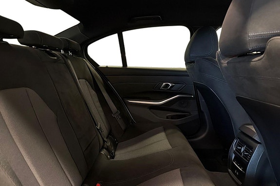 BMW 330e 7 of 18