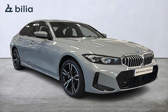 BMW 330e 18 of 18