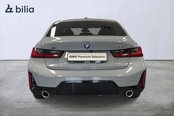 BMW 330e 4 of 18