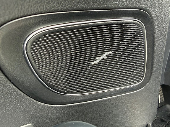 Mercedes-Benz C300 28 of 28
