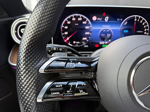 Mercedes-Benz C300 24 of 28