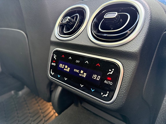Mercedes-Benz C300 21 of 28