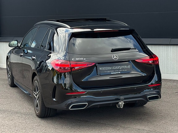 Mercedes-Benz C300 12 of 28