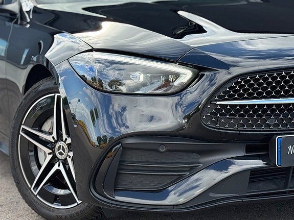 Mercedes-Benz C300 8 of 28